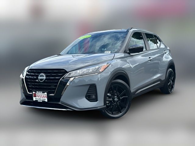 2022 Nissan Kicks SR