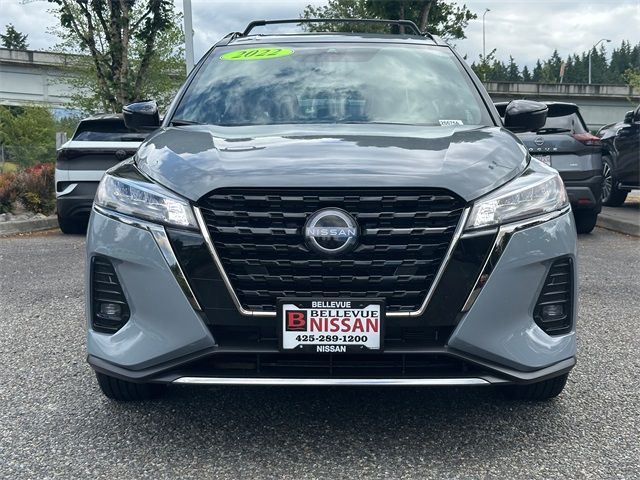 2022 Nissan Kicks SR