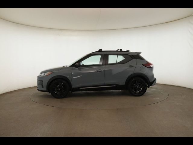 2022 Nissan Kicks SR