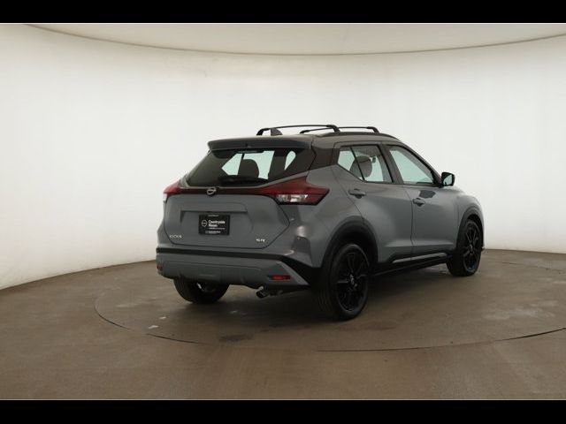 2022 Nissan Kicks SR