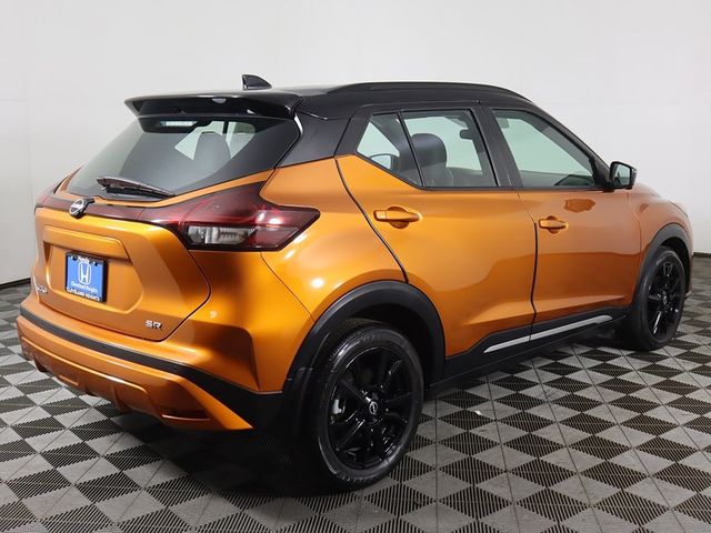 2022 Nissan Kicks SR
