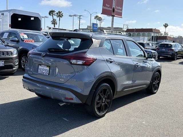 2022 Nissan Kicks SR