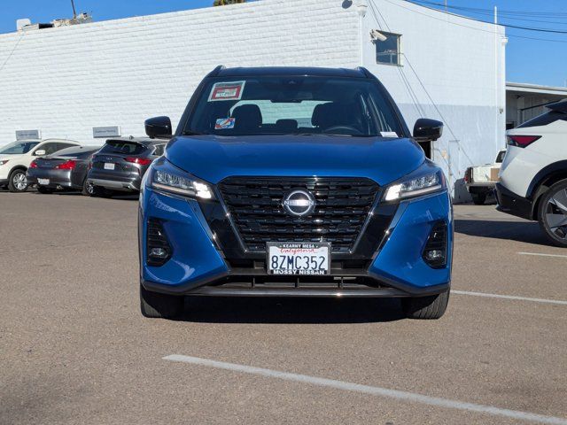 2022 Nissan Kicks SR