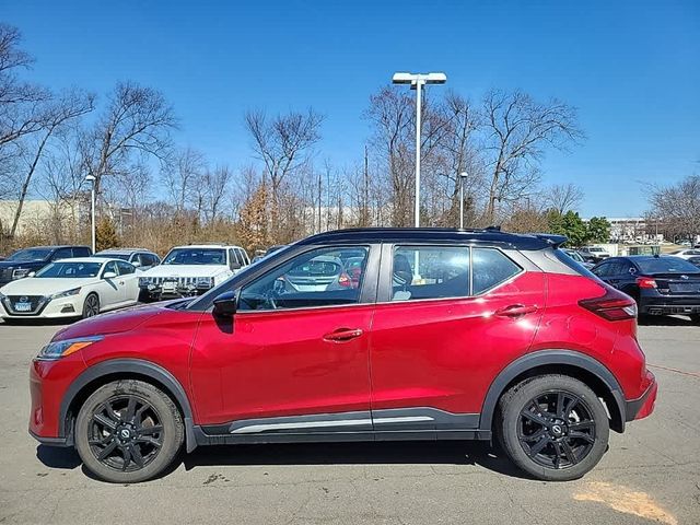 2022 Nissan Kicks SR