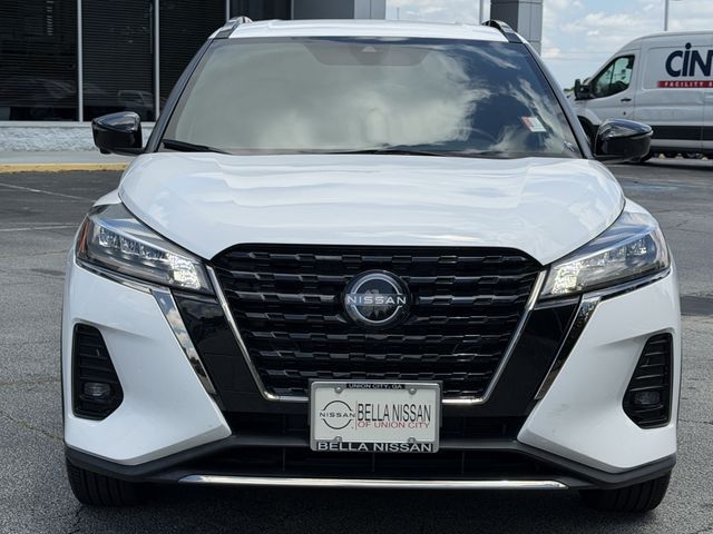 2022 Nissan Kicks SR