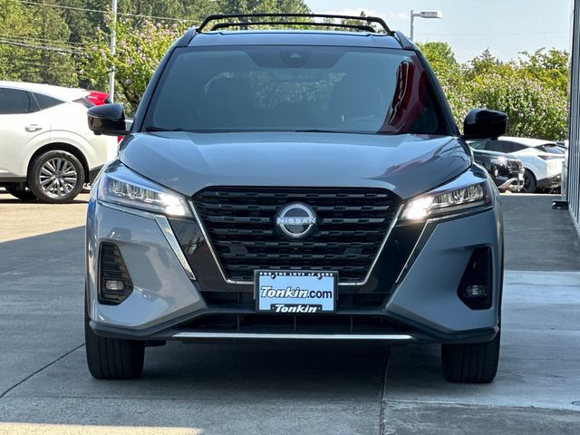 2022 Nissan Kicks SR