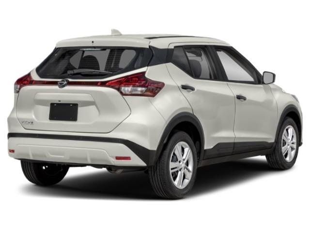 2022 Nissan Kicks SR