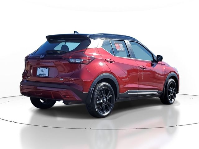 2022 Nissan Kicks SR