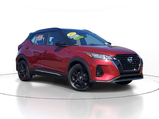 2022 Nissan Kicks SR