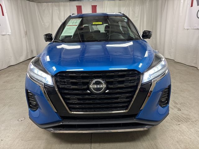 2022 Nissan Kicks SR
