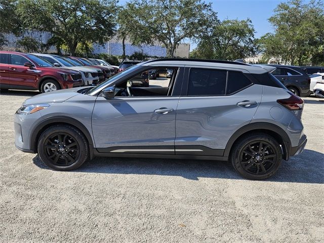 2022 Nissan Kicks SR