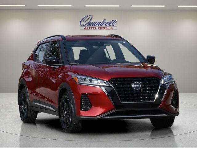 2022 Nissan Kicks SR