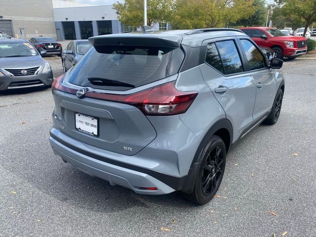 2022 Nissan Kicks SR