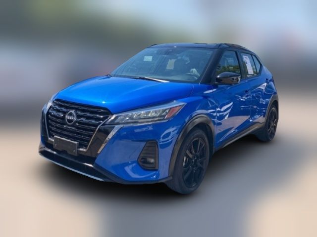 2022 Nissan Kicks SR