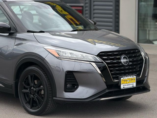 2022 Nissan Kicks SR