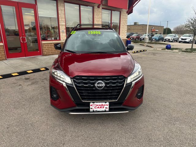 2022 Nissan Kicks SR