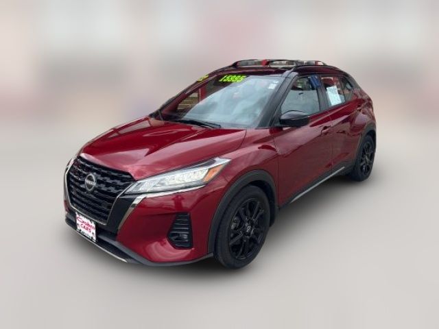2022 Nissan Kicks SR