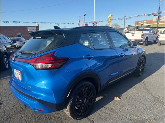 2022 Nissan Kicks SR