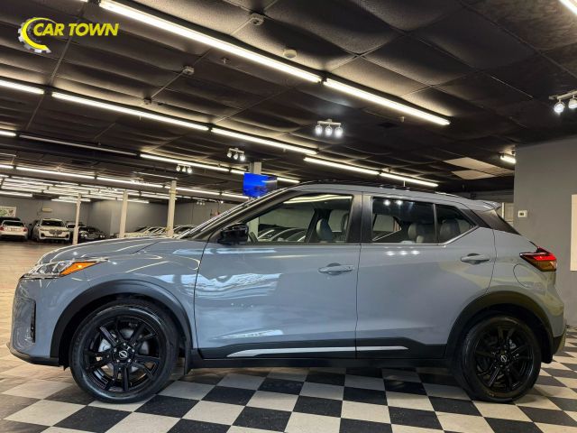 2022 Nissan Kicks SR