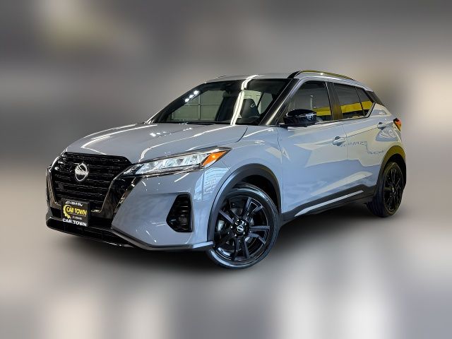 2022 Nissan Kicks SR