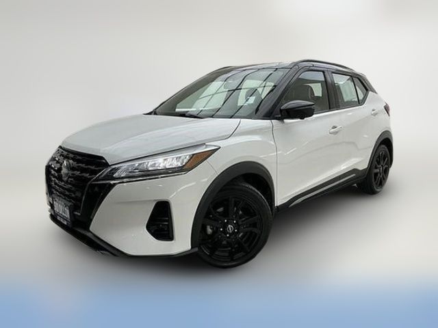 2022 Nissan Kicks SR