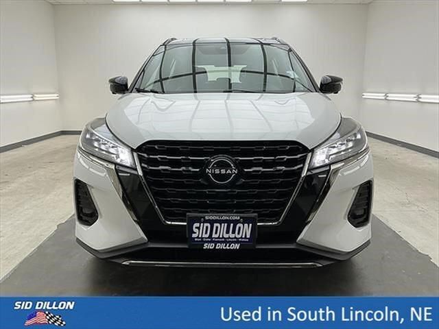2022 Nissan Kicks SR