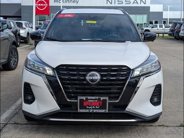 2022 Nissan Kicks SR