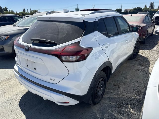 2022 Nissan Kicks SV