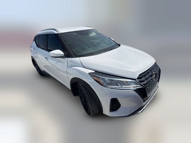 2022 Nissan Kicks SV