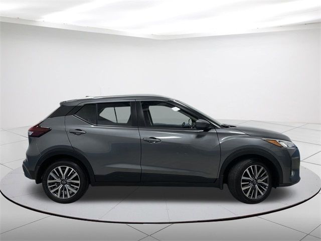 2022 Nissan Kicks SV