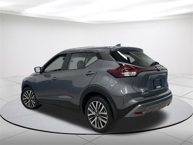 2022 Nissan Kicks SV