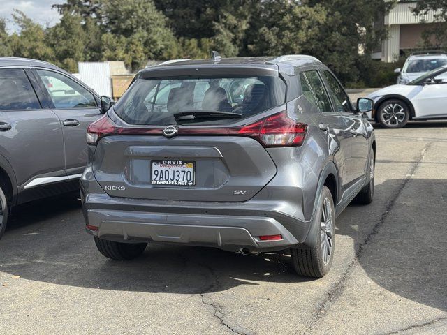 2022 Nissan Kicks SV