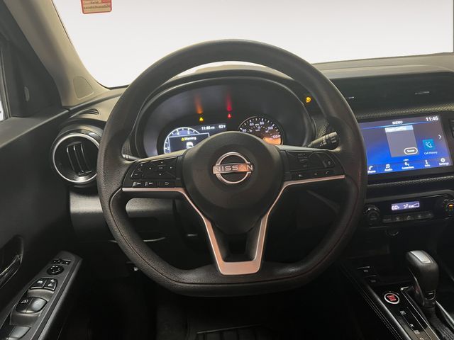 2022 Nissan Kicks SV