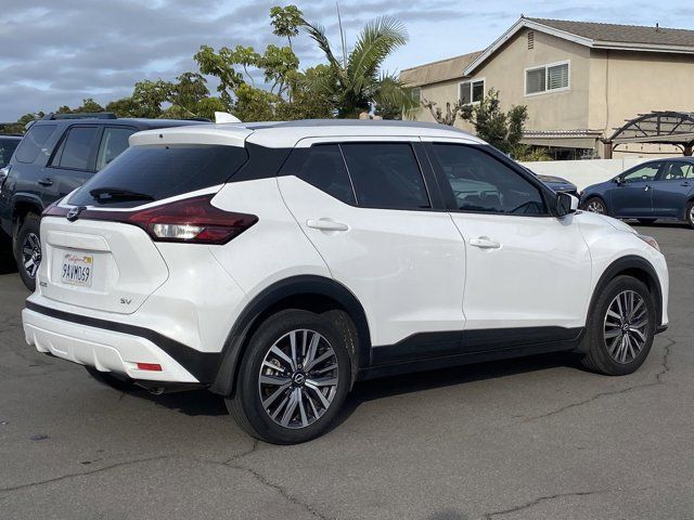 2022 Nissan Kicks SV