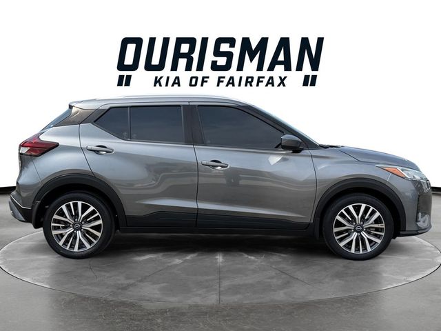 2022 Nissan Kicks SV