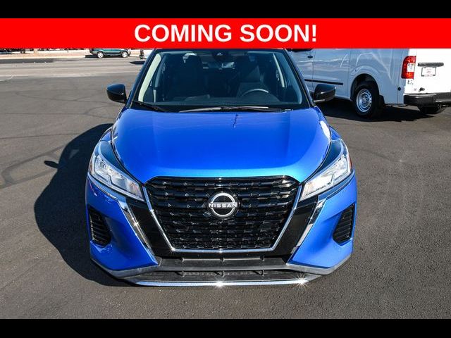 2022 Nissan Kicks SV
