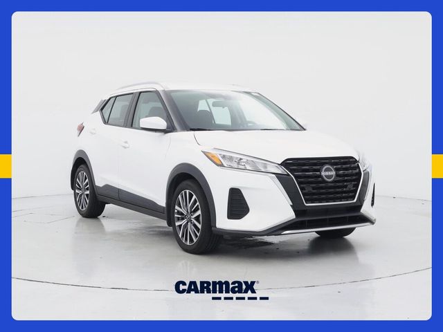 2022 Nissan Kicks SV