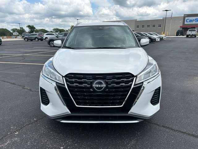 2022 Nissan Kicks SV