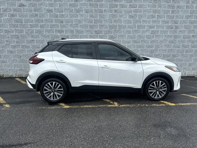 2022 Nissan Kicks SV