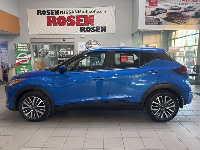 2022 Nissan Kicks SV