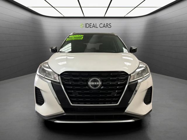 2022 Nissan Kicks SV