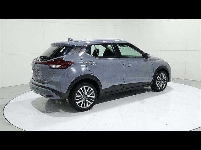 2022 Nissan Kicks SV