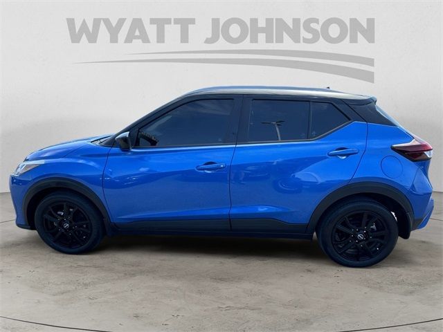 2022 Nissan Kicks SV