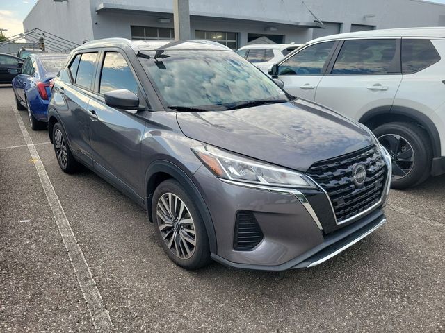 2022 Nissan Kicks SV