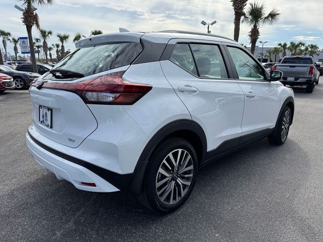 2022 Nissan Kicks SV