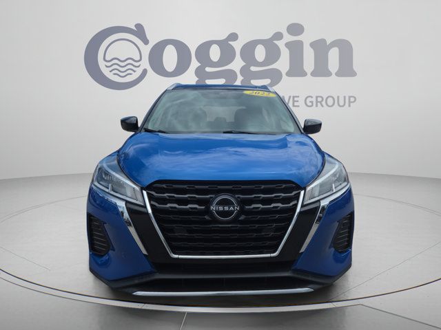 2022 Nissan Kicks SV