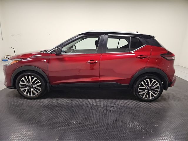 2022 Nissan Kicks SV