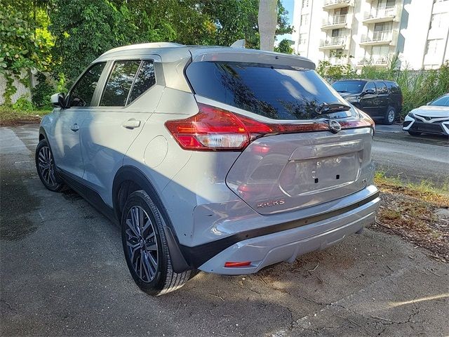 2022 Nissan Kicks SV