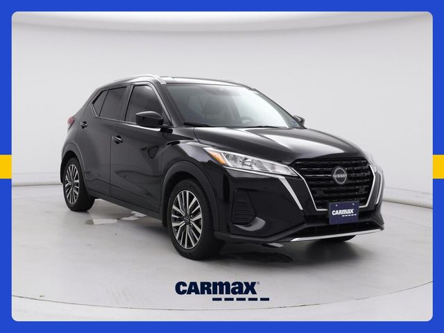 2022 Nissan Kicks SV