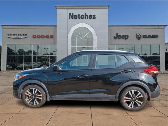 2022 Nissan Kicks SV